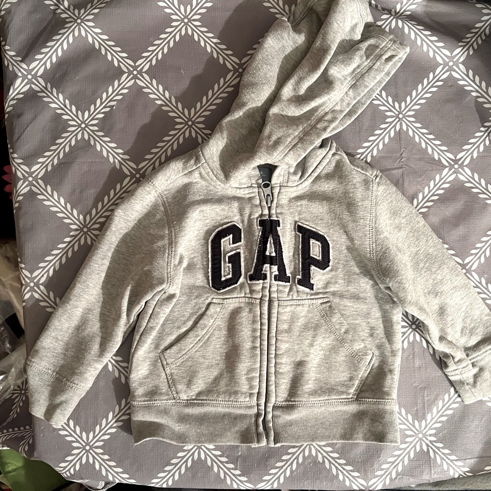 Boys Baby Gap grey zippered hoodie size 18-24mths